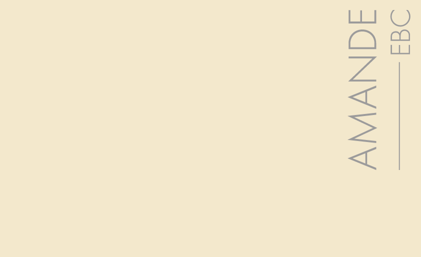 Couleur Amande : Blanc chaud et doux, se marie facilement avec de nombreuses couleurs du nuancier Couleur Amande : Blanc chaud et doux, se marie facilement avec de nombreuses couleurs du nuancier